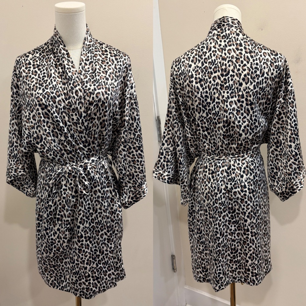 Victoria's Secret 2010 Leopard Print Satin‎ Chemise and Robe Set Small Lingerie